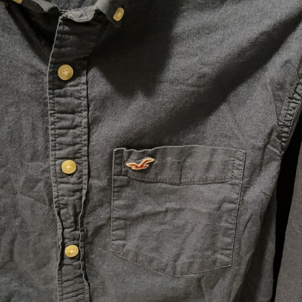 Hollister shirt - Picture 3 of 5